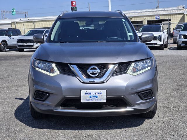 Used 2016 Nissan Rogue S w/ Appearance Package FWD image 2