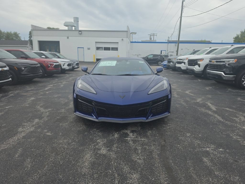 New 2027 Chevrolet Corvette Grand Sport w/ Z52 Sport Performance Package RWD image 2