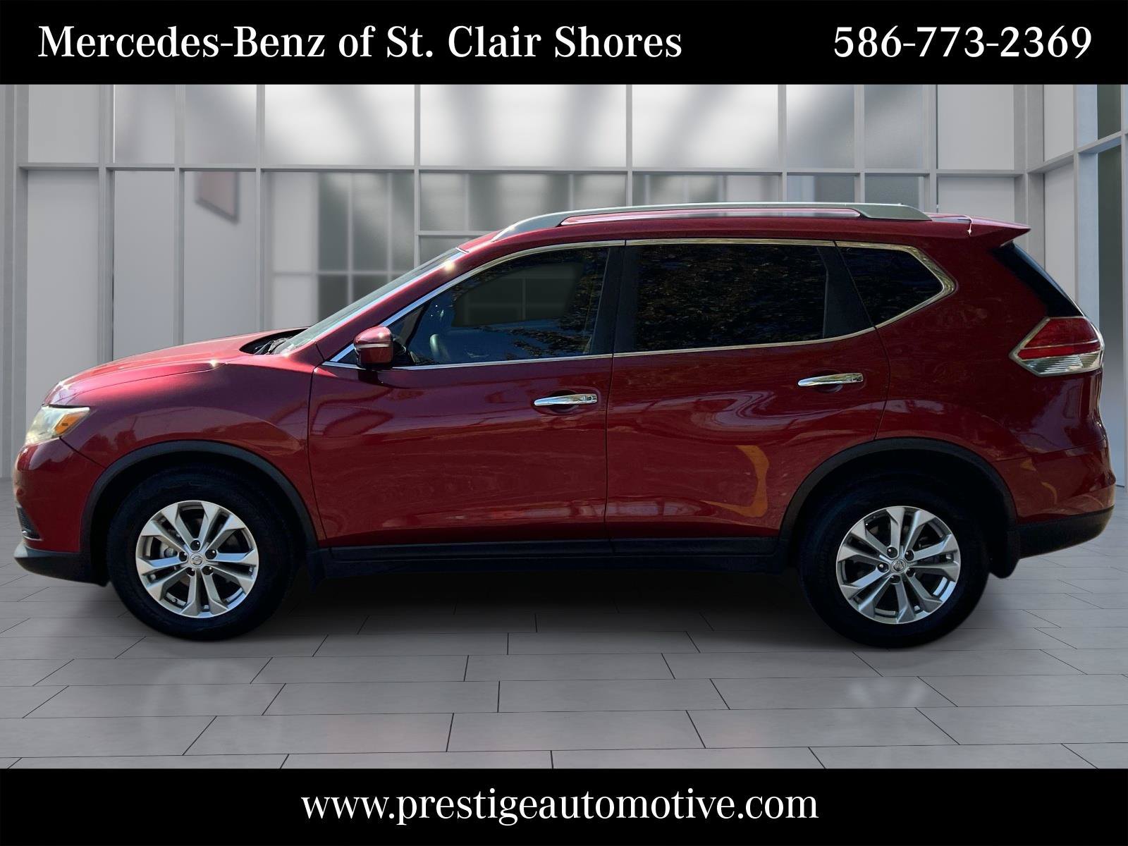 Used 2015 Nissan Rogue SV FWD image 2