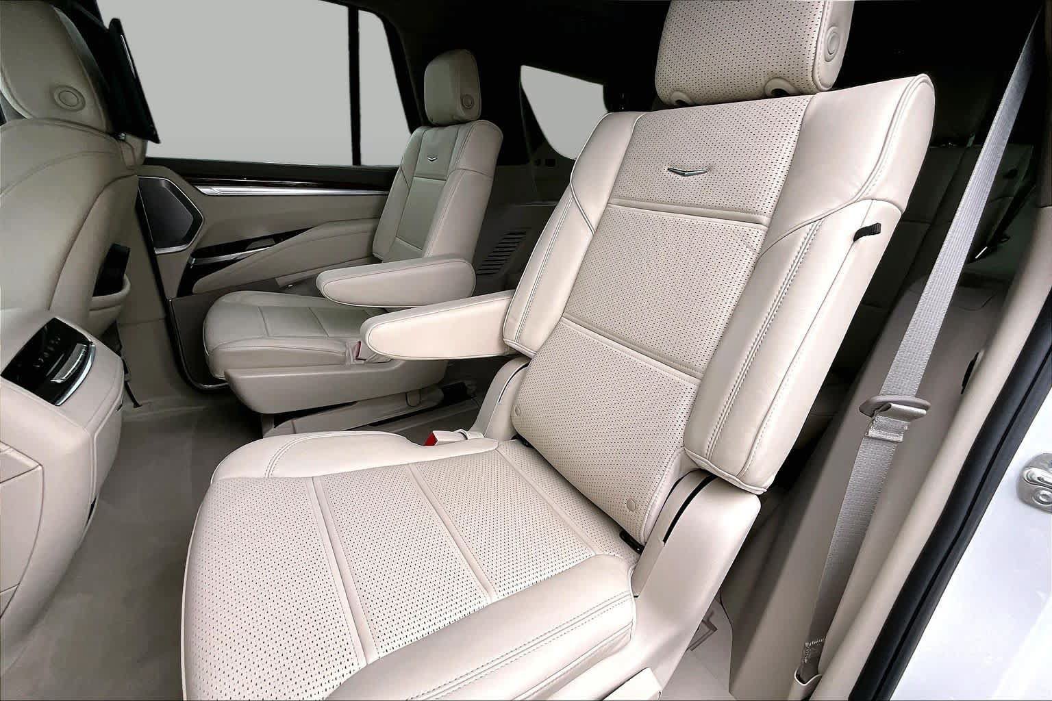 Used 2025 Cadillac Escalade Sport Platinum AWD/4WD image 21