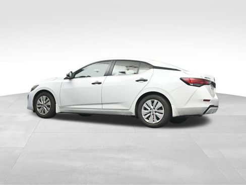 Used 2025 Nissan Sentra S FWD image 12