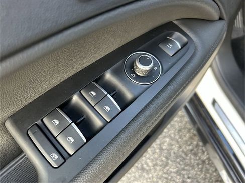 Used 2024 Alfa Romeo Stelvio Veloce image 15