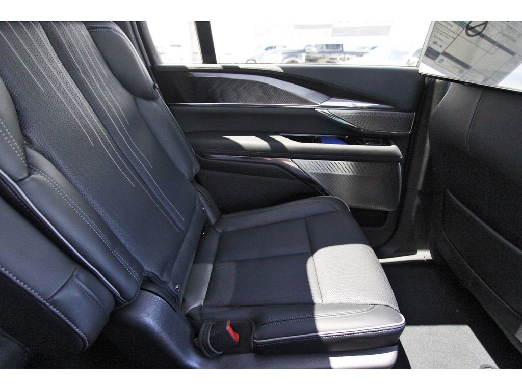 New 2026 Cadillac Escalade IQ Sport 2 w/ LPO, ONYX Package AWD/4WD image 11