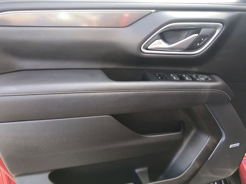 Used 2024 GMC Yukon AT4 w/ Technology Package image 13