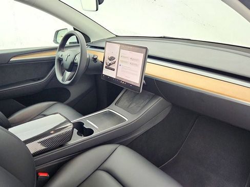 Used 2023 Tesla Model Y Long Range image 29