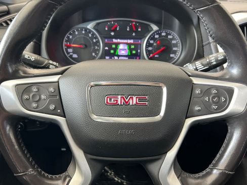 Used 2022 GMC Terrain SLT FWD image 25