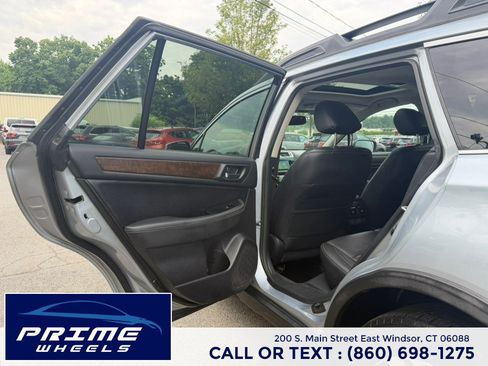 Used 2015 Subaru Outback 2.5i Limited AWD/4WD image 11