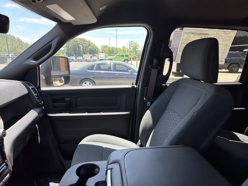 Used 2025 RAM 3500 Tradesman AWD/4WD image 29