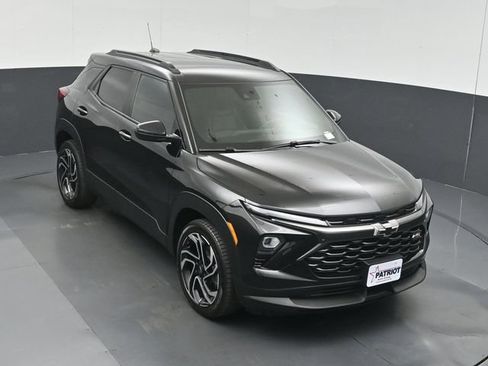 Used 2025 Chevrolet TrailBlazer RS w/ Convenience Package FWD image 42
