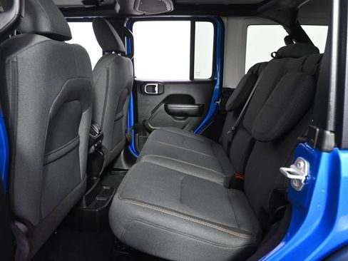 Used 2024 Jeep Wrangler Unlimited AWD/4WD image 21