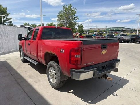 Used 2011 Chevrolet Silverado 2500 LT w/ Interior Plus Package AWD/4WD image 10
