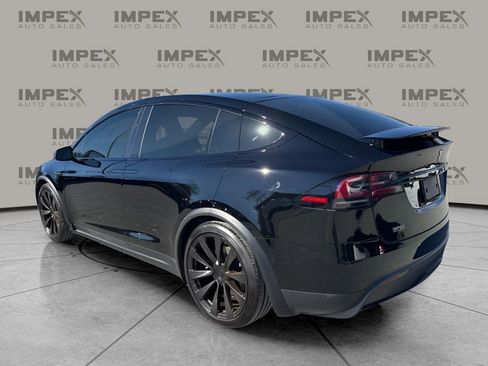 Used 2023 Tesla Model X image 3