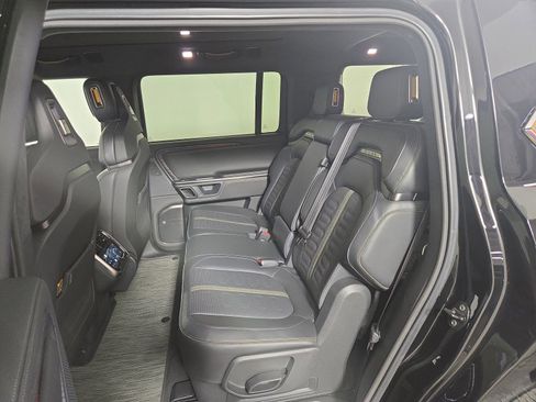 Used 2024 Rivian R1S Adventure AWD/4WD image 21
