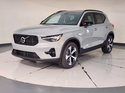 New 2026 Volvo XC40 B5 Plus w/ Protection Package Premier