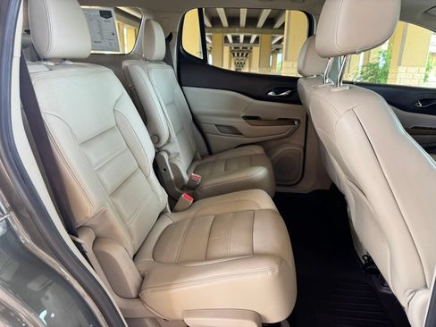 Used 2018 GMC Acadia Denali w/ Technology Package FWD image 27