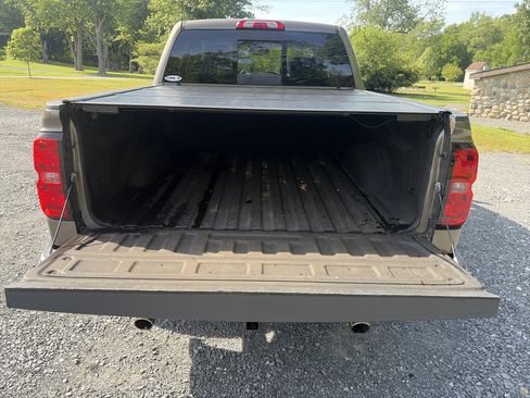Used 2015 Chevrolet Silverado 1500 LTZ Z71 w/ LTZ Plus Package AWD/4WD image 25