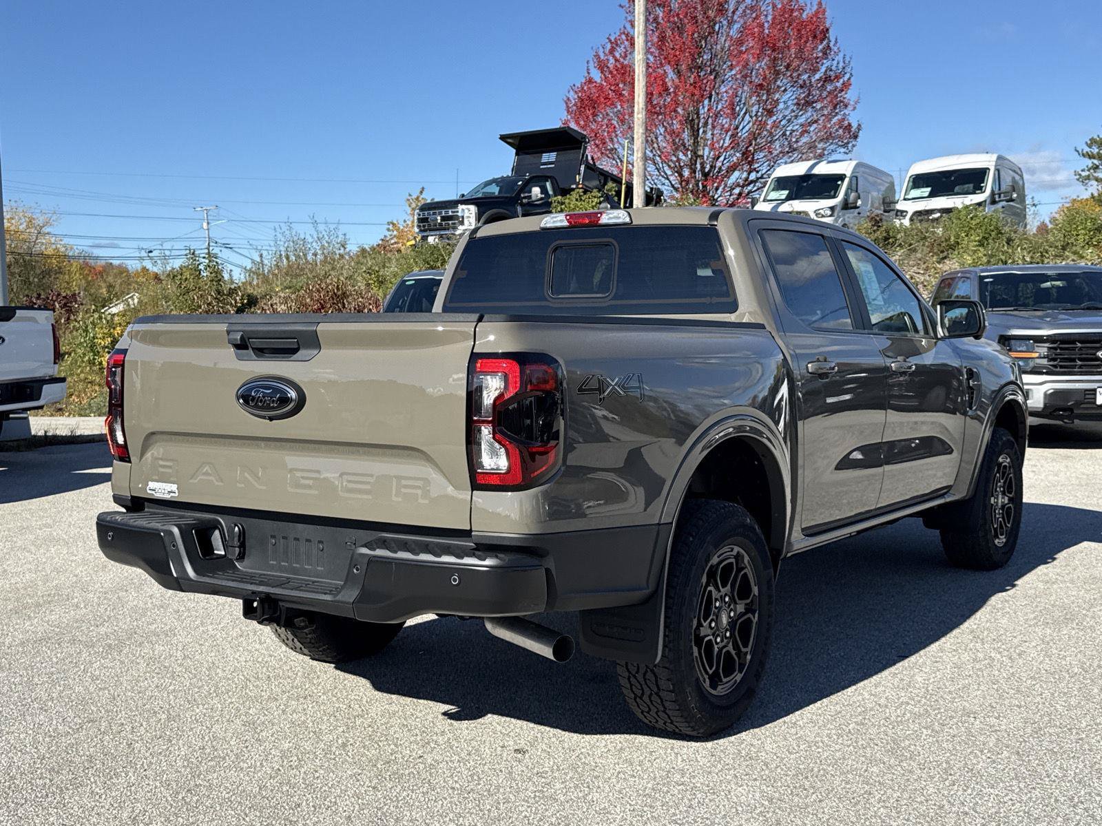 New 2025 Ford Ranger Lariat w/ Black Appearance Package AWD/4WD image 9