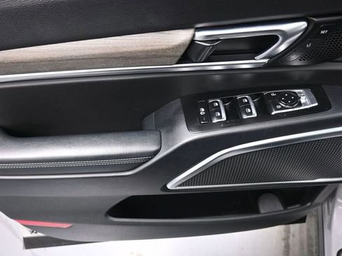 Used 2022 Kia Telluride SX w/ SX Prestige Package image 13