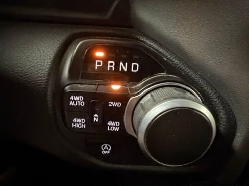 Used 2024 RAM 1500 Big Horn AWD/4WD image 18