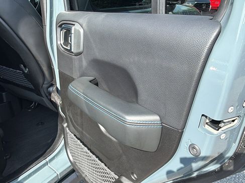 Used 2025 Jeep Wrangler Unlimited Rubicon 4xe AWD/4WD image 21