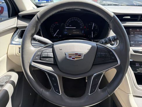 Used 2019 Cadillac XT5 Premium Luxury w/ Driver Assist Package FWD image 12