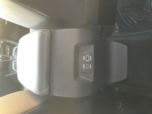 Used 2024 Subaru Crosstrek 2.5i Sport w/ Crosstrek Mirror Package image 22