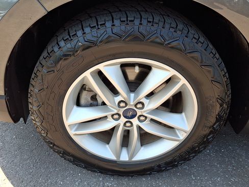 Used 2017 Ford Edge SEL AWD/4WD image 28