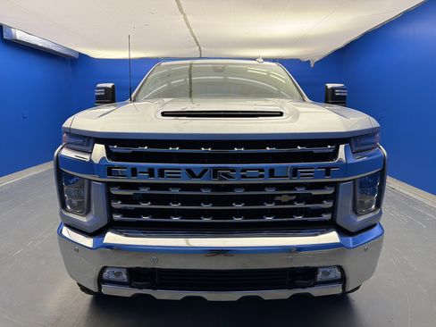 Used 2020 Chevrolet Silverado 2500 LTZ w/ LTZ Premium Package image 3
