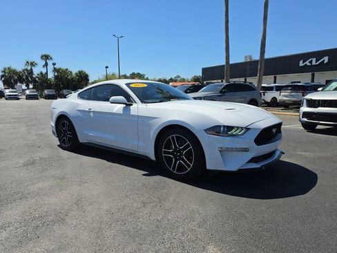 Used 2022 Ford Mustang Premium image 14