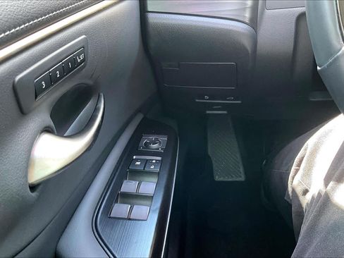 Used 2019 Lexus ES 350 w/ Premium Package FWD image 36