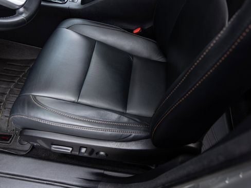 Used 2017 Toyota Highlander XLE image 19