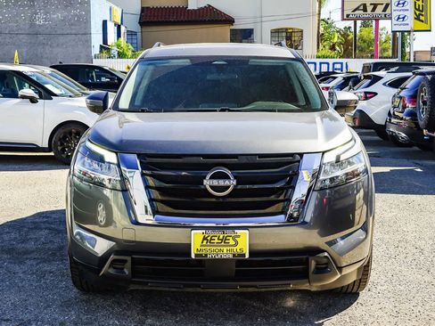 Used 2022 Nissan Pathfinder SV FWD image 6