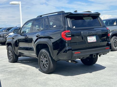 Certified 2026 Toyota 4Runner SR5 AWD/4WD image 5