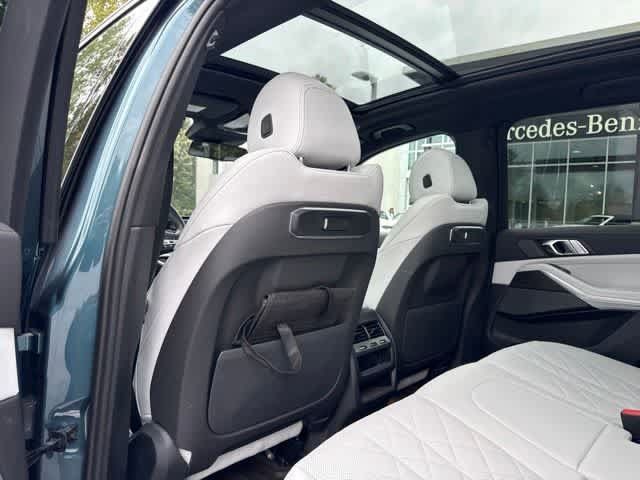 Used 2025 BMW X5 xDrive40i w/ Premium Package AWD/4WD image 11