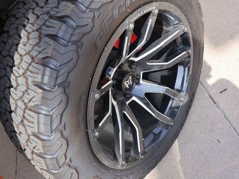 New 2025 GMC Sierra 1500 AT4 w/ AT4 Premium Package AWD/4WD image 46