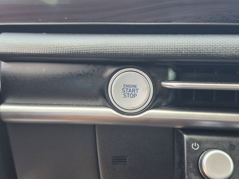 Used 2025 Hyundai Tucson SE FWD image 35