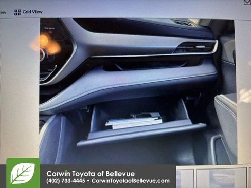 Used 2024 Toyota Highlander LE image 12