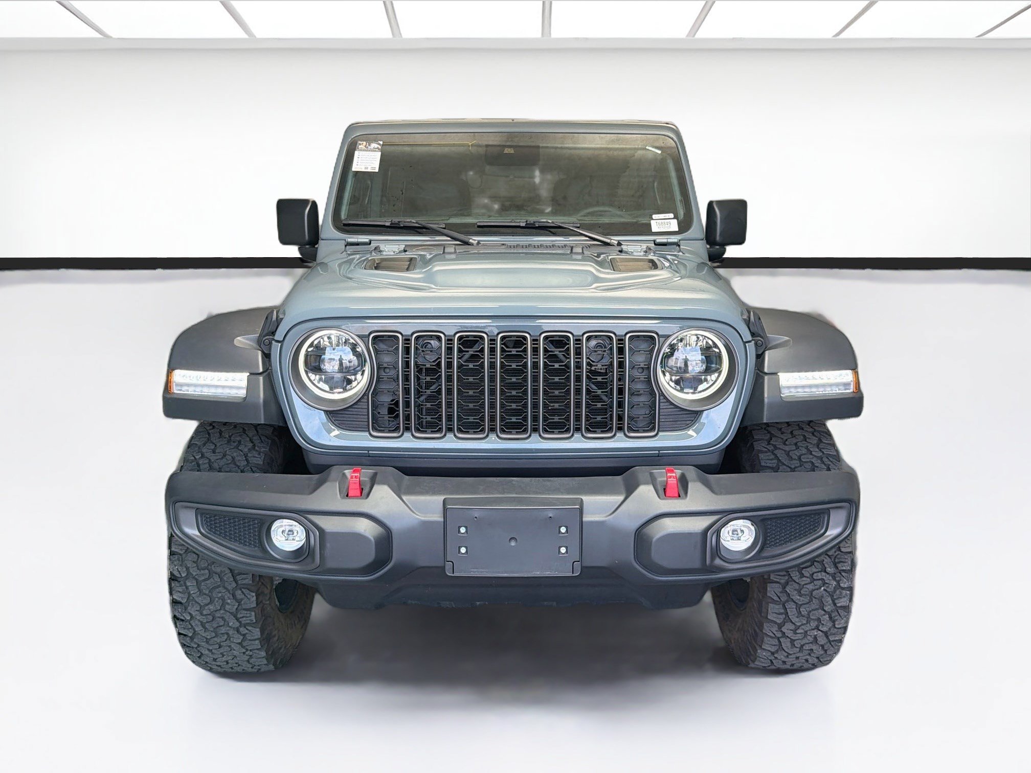 Used 2024 Jeep Wrangler Unlimited Rubicon w/ Convenience Group AWD/4WD image 2