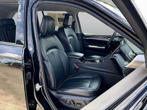 Used 2022 Jeep Grand Cherokee Limited RWD image 8