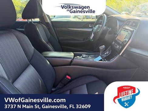 Used 2017 Nissan Maxima 3.5 S FWD image 9