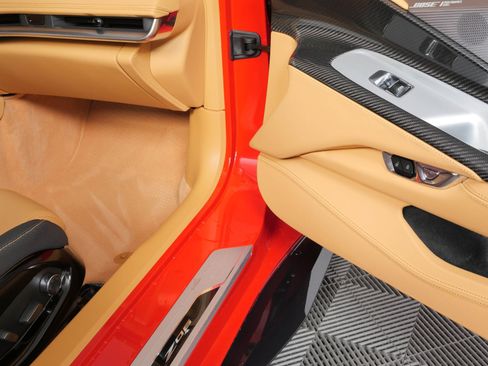 Used 2025 Chevrolet Corvette Z06 RWD image 47