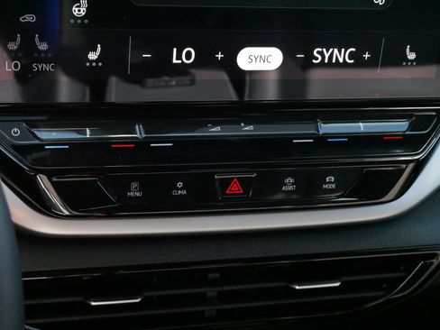 Certified 2023 Volkswagen ID.4 Pro S AWD/4WD image 24