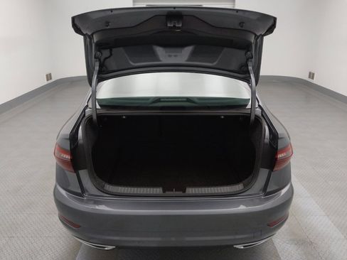 Used 2020 Volkswagen Jetta S image 29