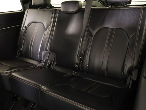 Used 2024 Ford Expedition Platinum AWD/4WD image 13