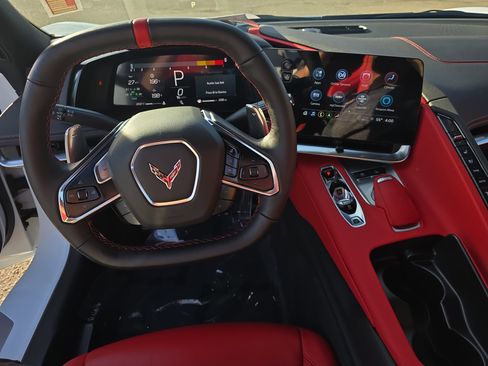 Used 2023 Chevrolet Corvette Stingray Preferred Conv w/ 2LT image 18