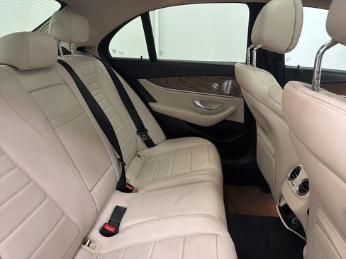 Used 2018 Mercedes-Benz E 300 image 27