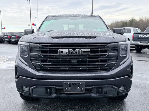 Used 2022 GMC Sierra 1500 Elevation w/ Elevation Premium Package image 3