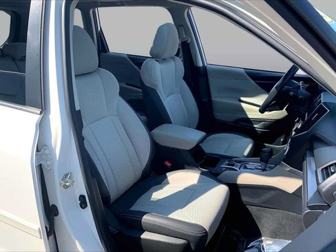 Used 2021 Subaru Forester Premium AWD/4WD image 7