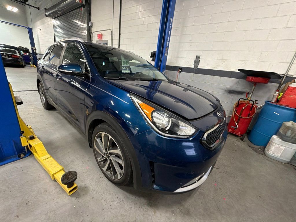 Used 2019 Kia Niro Touring FWD image 1