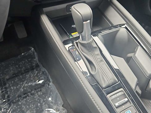 Certified 2025 Honda Accord Touring image 22